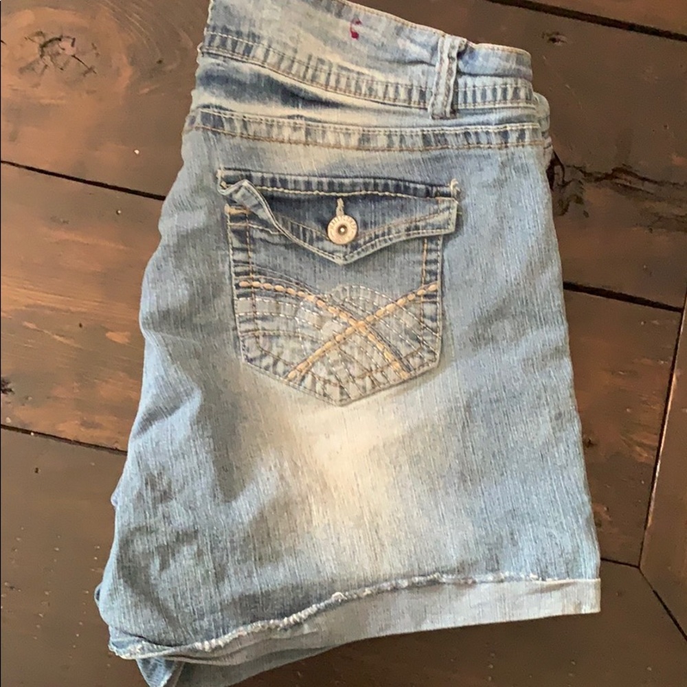 Jean shorts - Picture 1 of 2